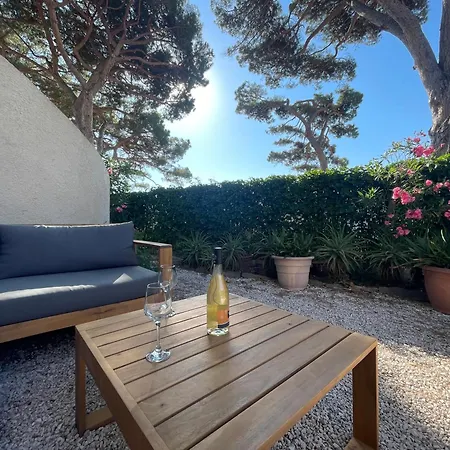 Villa Au Bord De A Les Palmiers