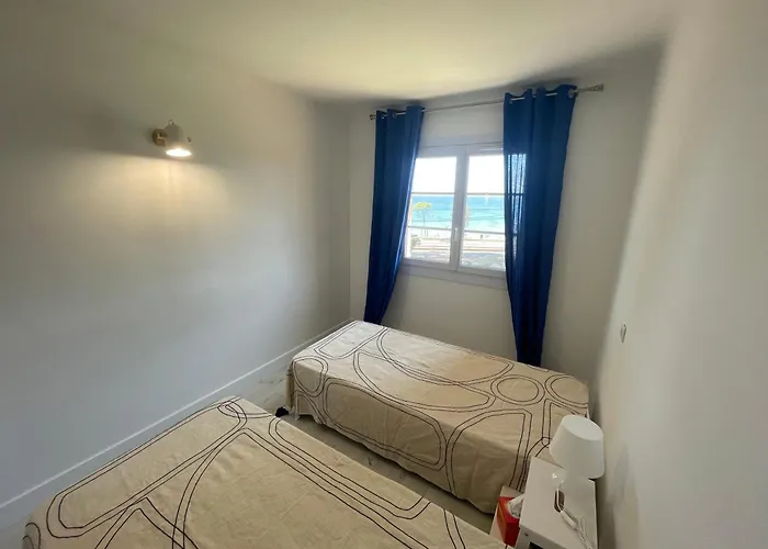 Au Bord De A Les Palmiers Villa *